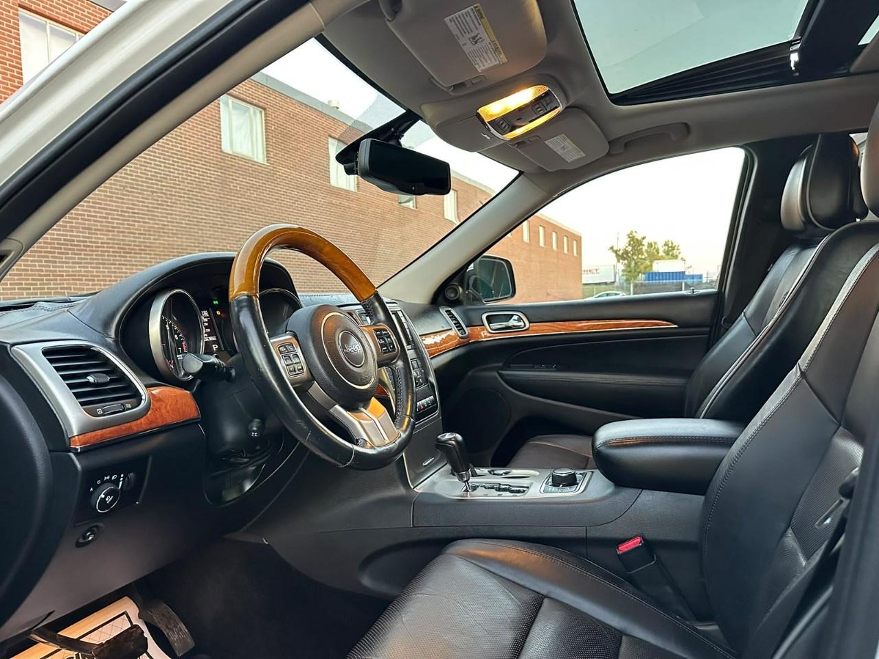 2013 Jeep Grand Cherokee 4WD 4dr Overland Photo