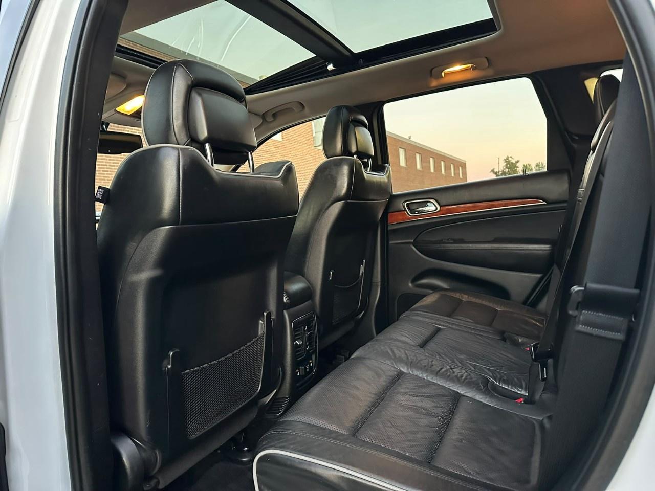 2013 Jeep Grand Cherokee 4WD 4dr Overland Photo