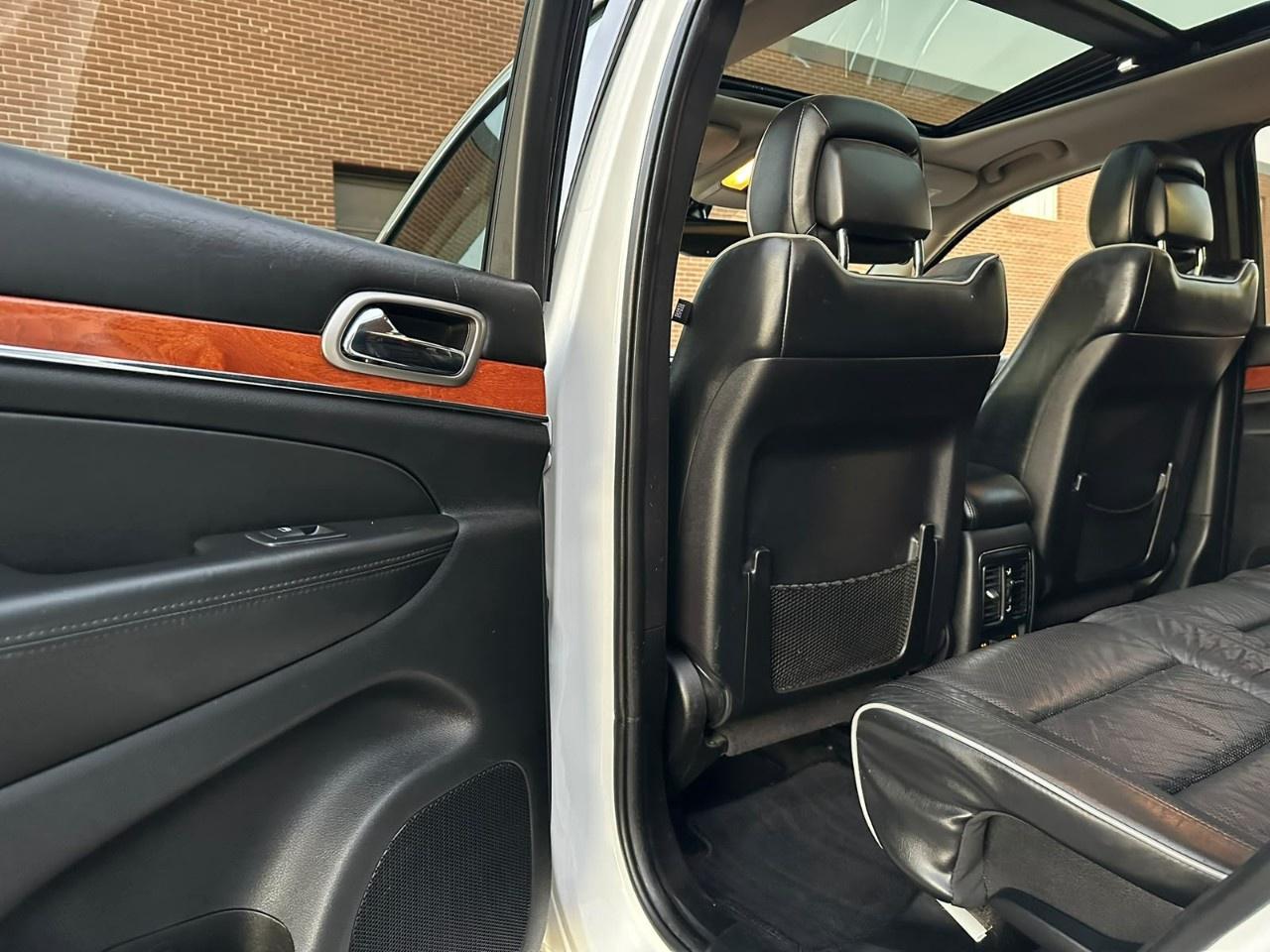 2013 Jeep Grand Cherokee 4WD 4dr Overland Photo