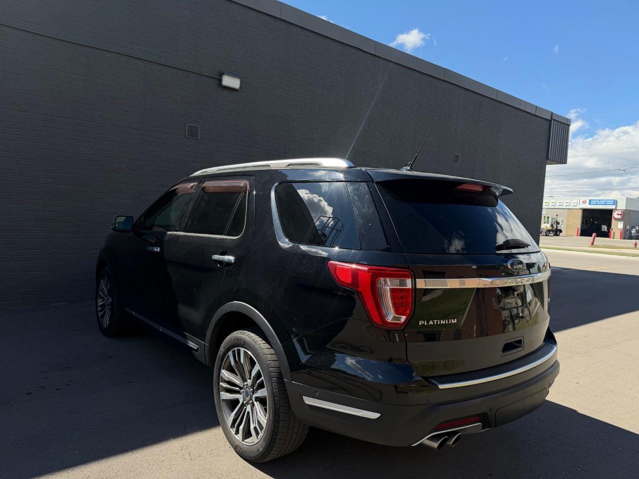 2018 Ford Explorer Platinum 4WD Photo