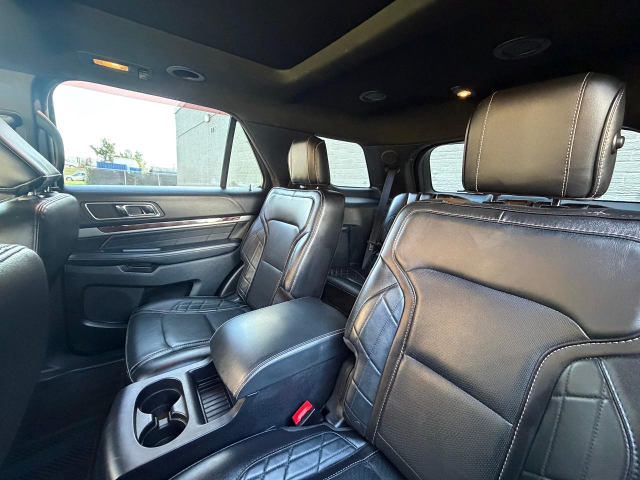 2018 Ford Explorer Platinum 4WD Photo