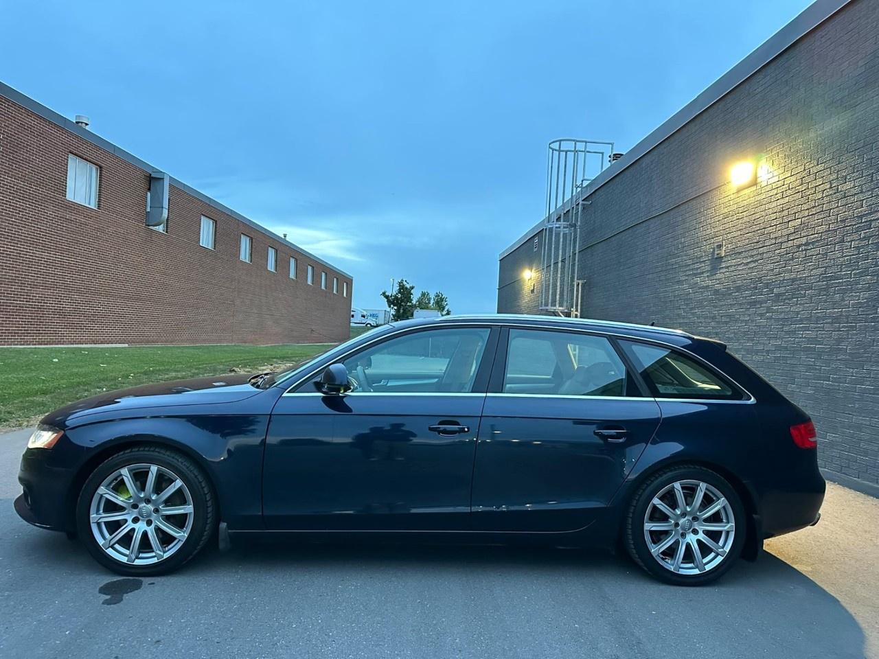 2009 Audi A4 4dr Wgn Auto 2.0T quattro Premium Photo