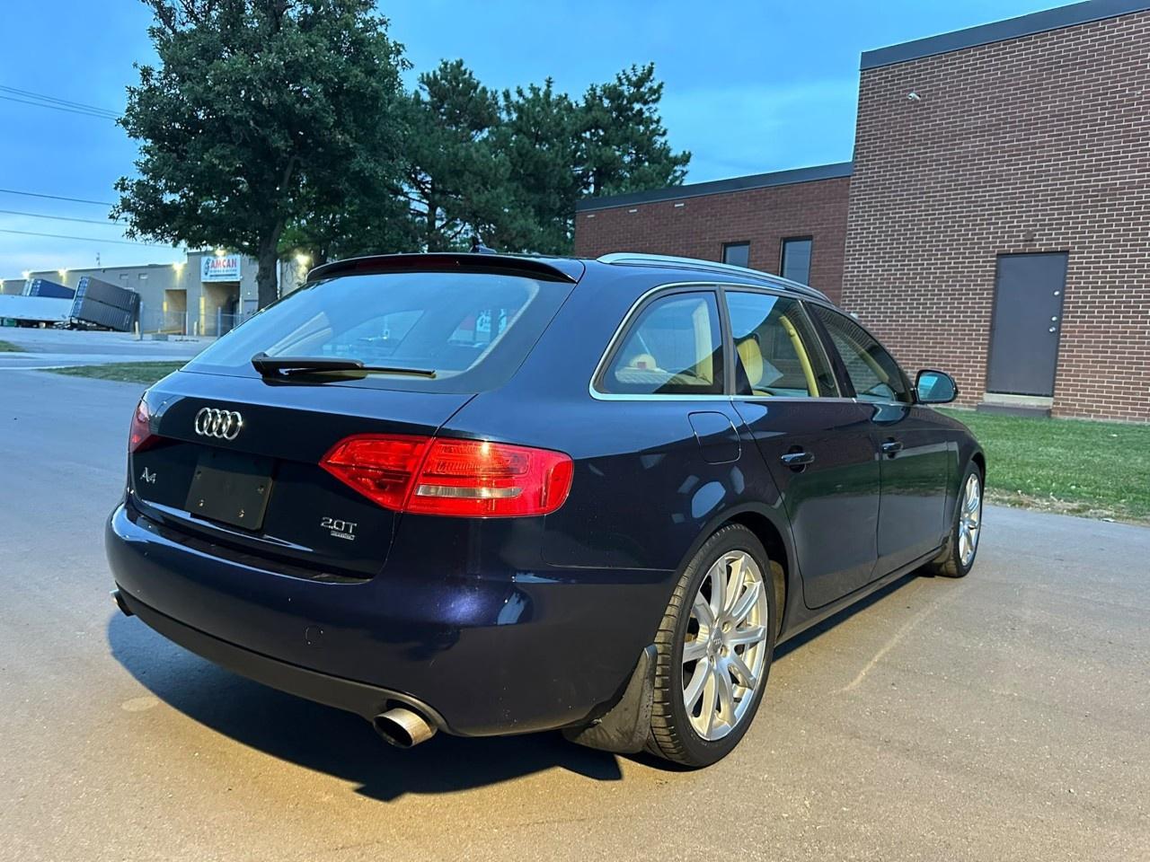 2009 Audi A4 4dr Wgn Auto 2.0T quattro Premium Photo