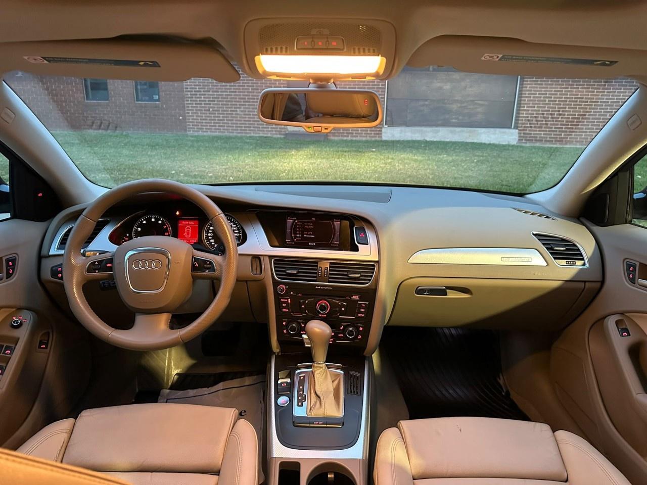 2009 Audi A4 4dr Wgn Auto 2.0T quattro Premium Photo