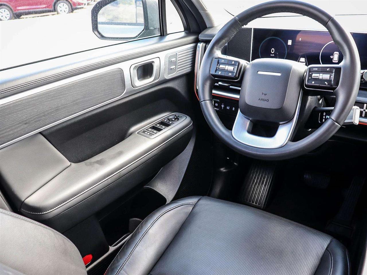 2025 Hyundai Santa Fe Luxury Photo