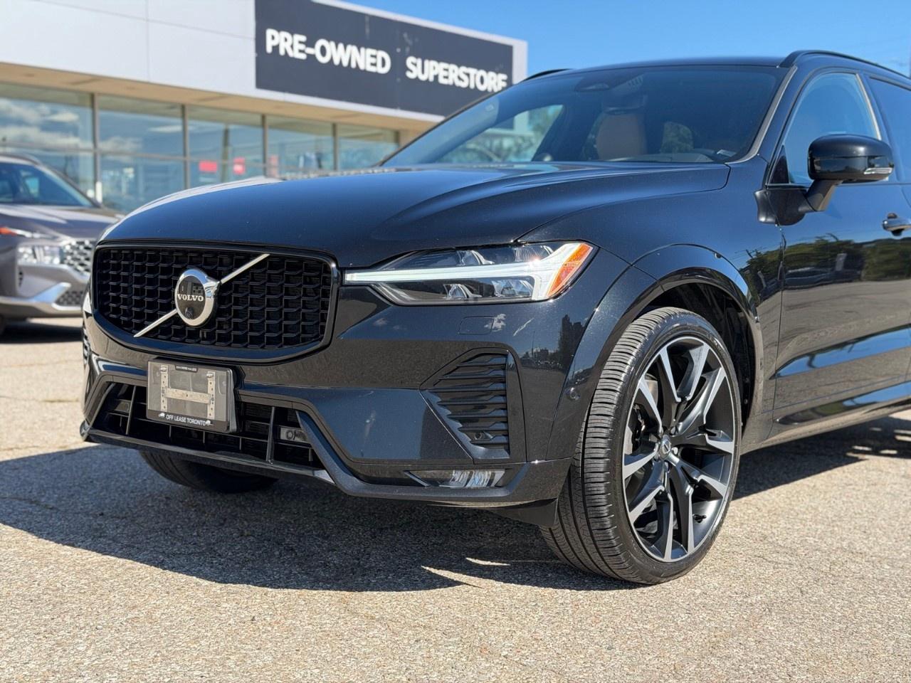 2023 Volvo XC60 B6 AWD Ultimate Dark Theme Photo