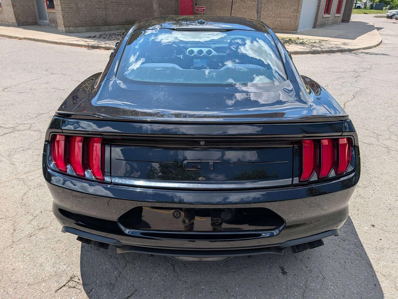 2018 Ford Mustang GT V8/ ONE OWNER/ NO ACCIDENTS/ FINANCING Photo