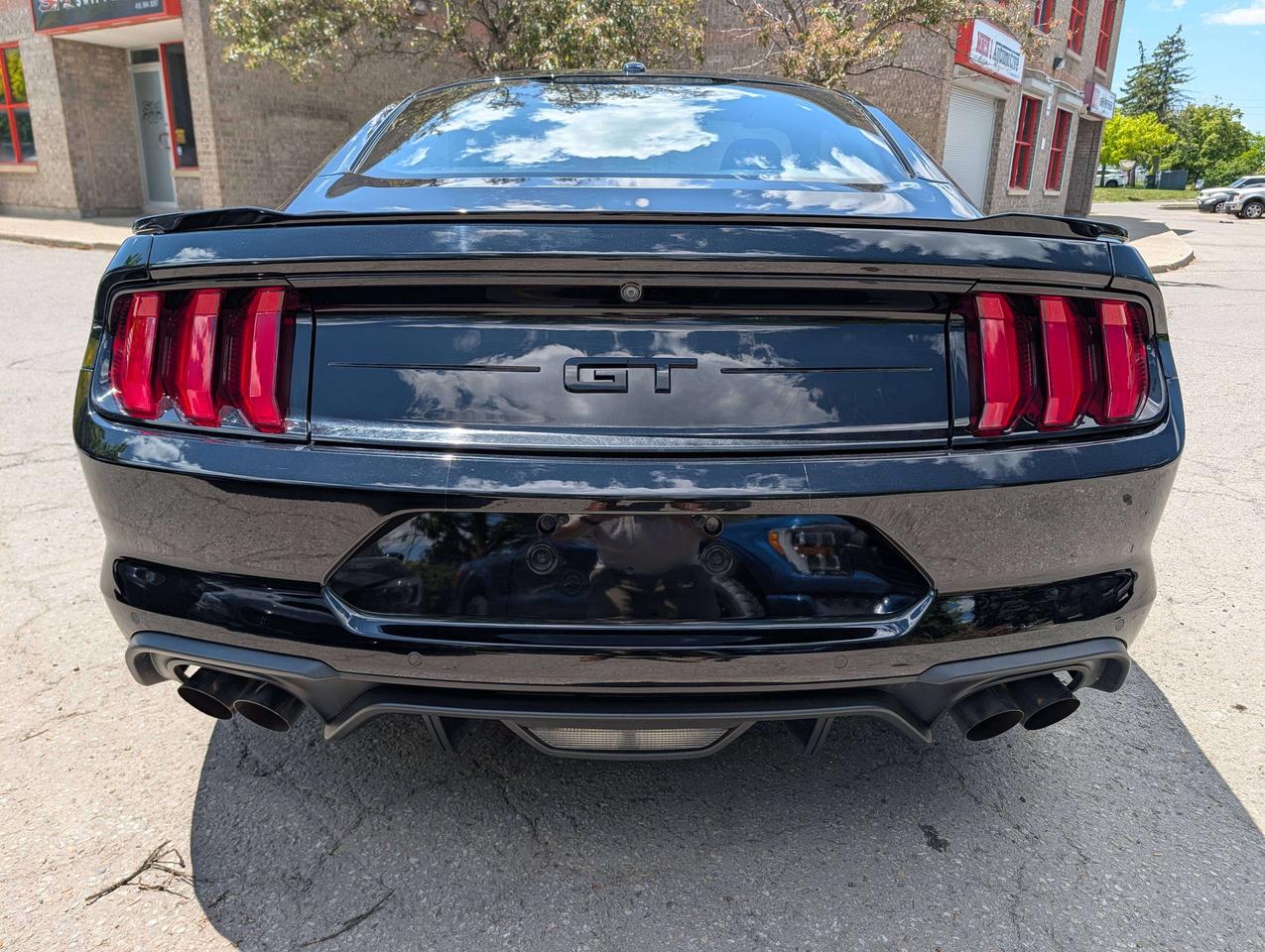 2018 Ford Mustang GT V8/ ONE OWNER/ NO ACCIDENTS/ FINANCING Photo