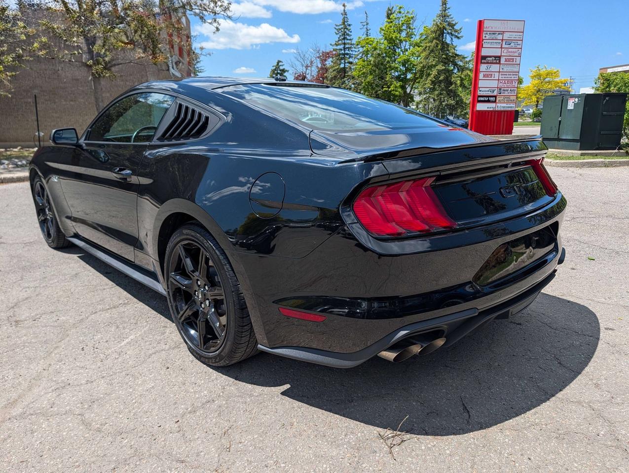 2018 Ford Mustang GT V8/ ONE OWNER/ NO ACCIDENTS/ FINANCING Photo