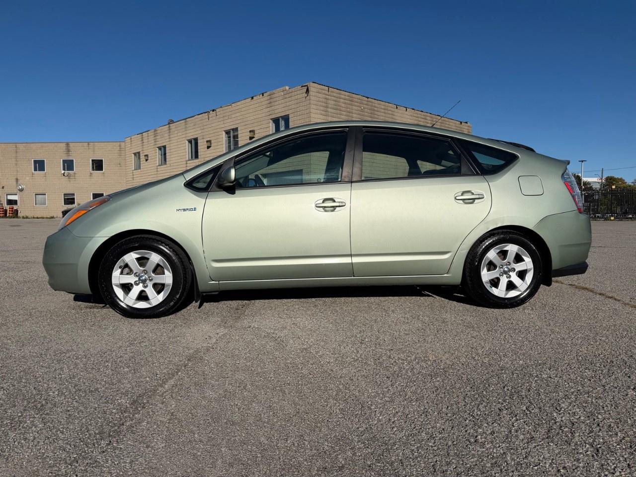2009 Toyota Prius 5DR HB Photo1