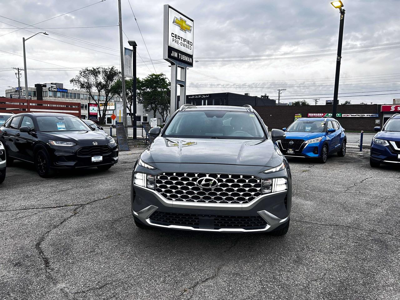 2023 Hyundai Santa Fe Preferred Photo1