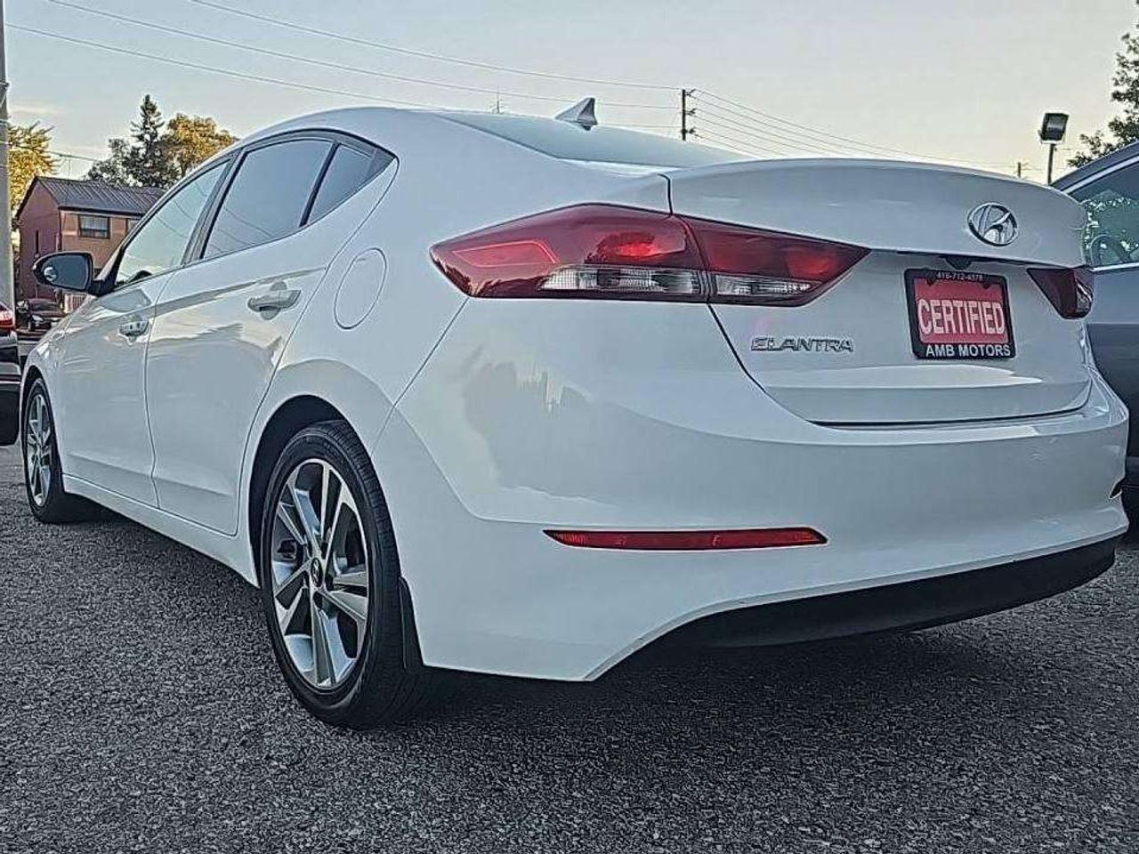 2017 Hyundai Elantra GLS Photo