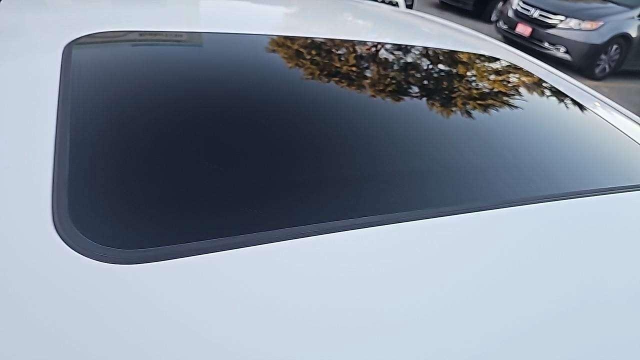 2017 Hyundai Elantra GLS Photo