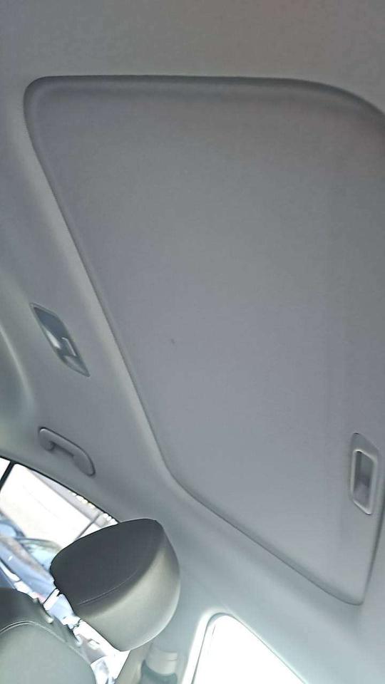 2017 Hyundai Elantra GLS Photo