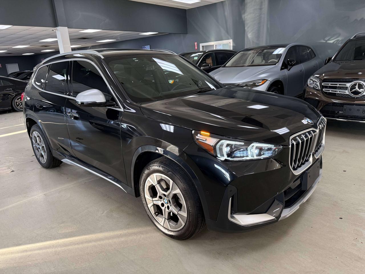 2023 BMW X1 xDrive**PREMIUM ENHANCE**HEADS UP HK SOUND Photo