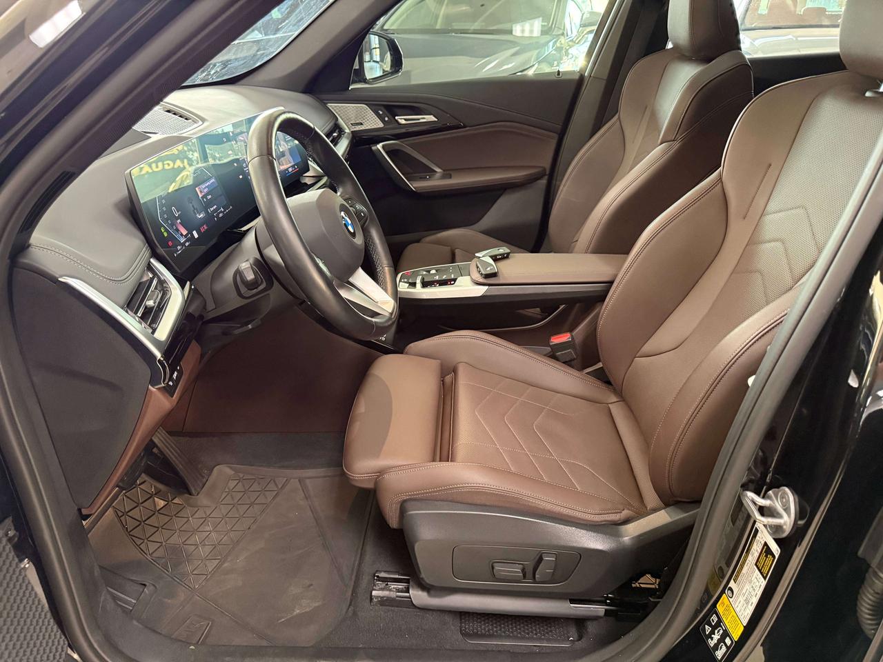 2023 BMW X1 xDrive**PREMIUM ENHANCE**HEADS UP HK SOUND Photo