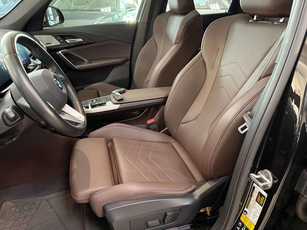 2023 BMW X1 xDrive**PREMIUM ENHANCE**HEADS UP HK SOUND Photo