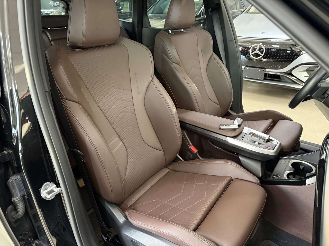2023 BMW X1 xDrive**PREMIUM ENHANCE**HEADS UP HK SOUND Photo