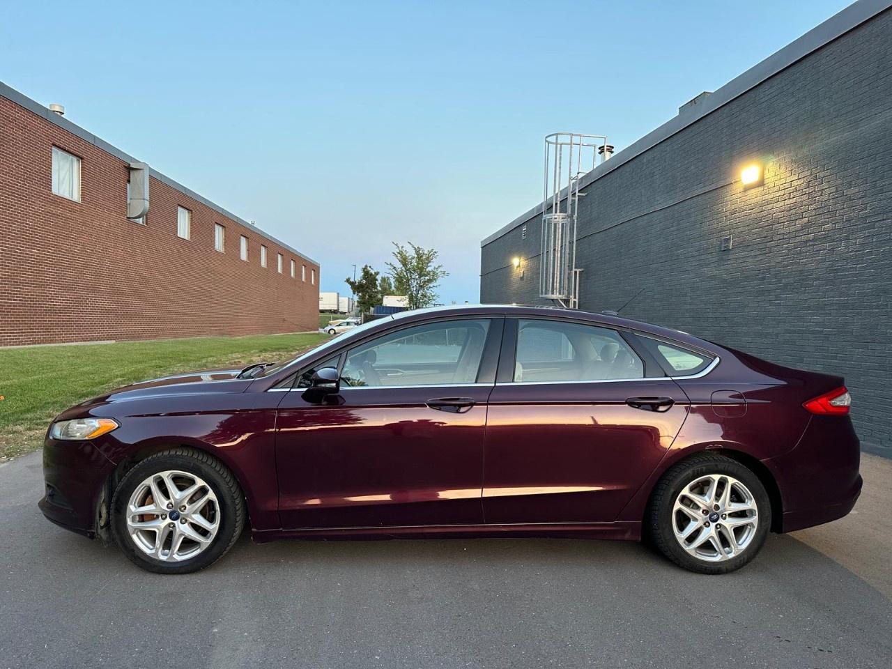 2013 Ford Fusion 4dr Sdn SE FWD Photo
