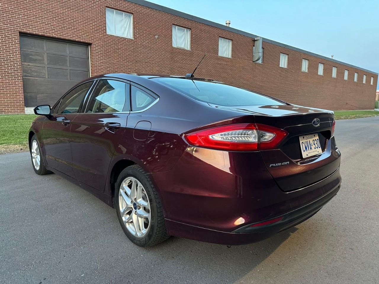 2013 Ford Fusion 4dr Sdn SE FWD Photo