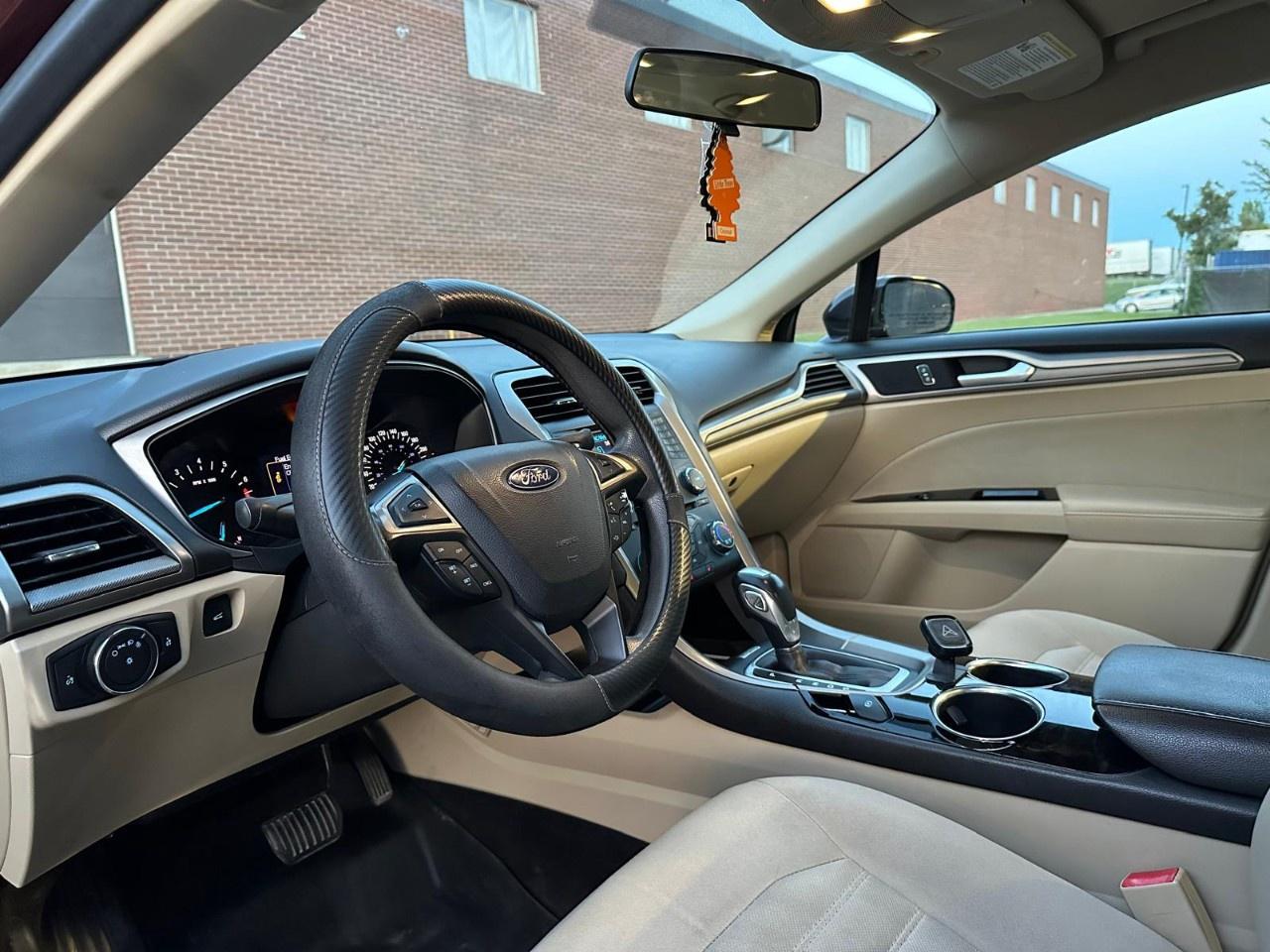 2013 Ford Fusion 4dr Sdn SE FWD Photo