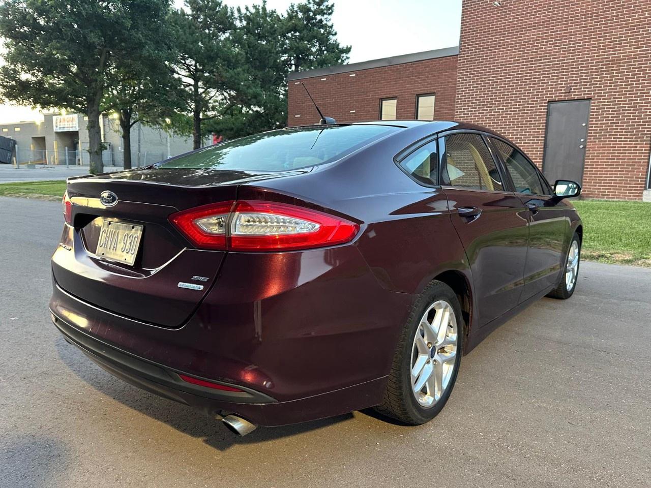 2013 Ford Fusion 4dr Sdn SE FWD Photo