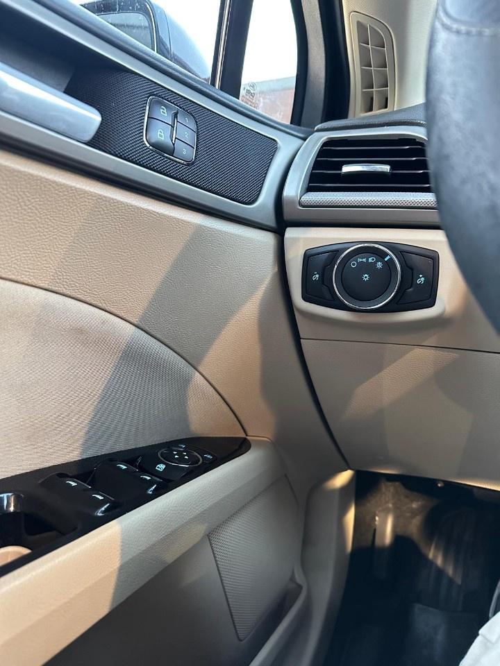 2013 Ford Fusion 4dr Sdn SE FWD Photo