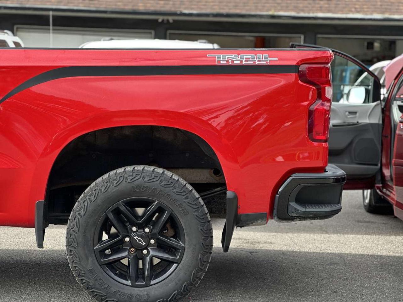 2019 Chevrolet Silverado 1500 Custom Trail Boss W/Z71 Photo