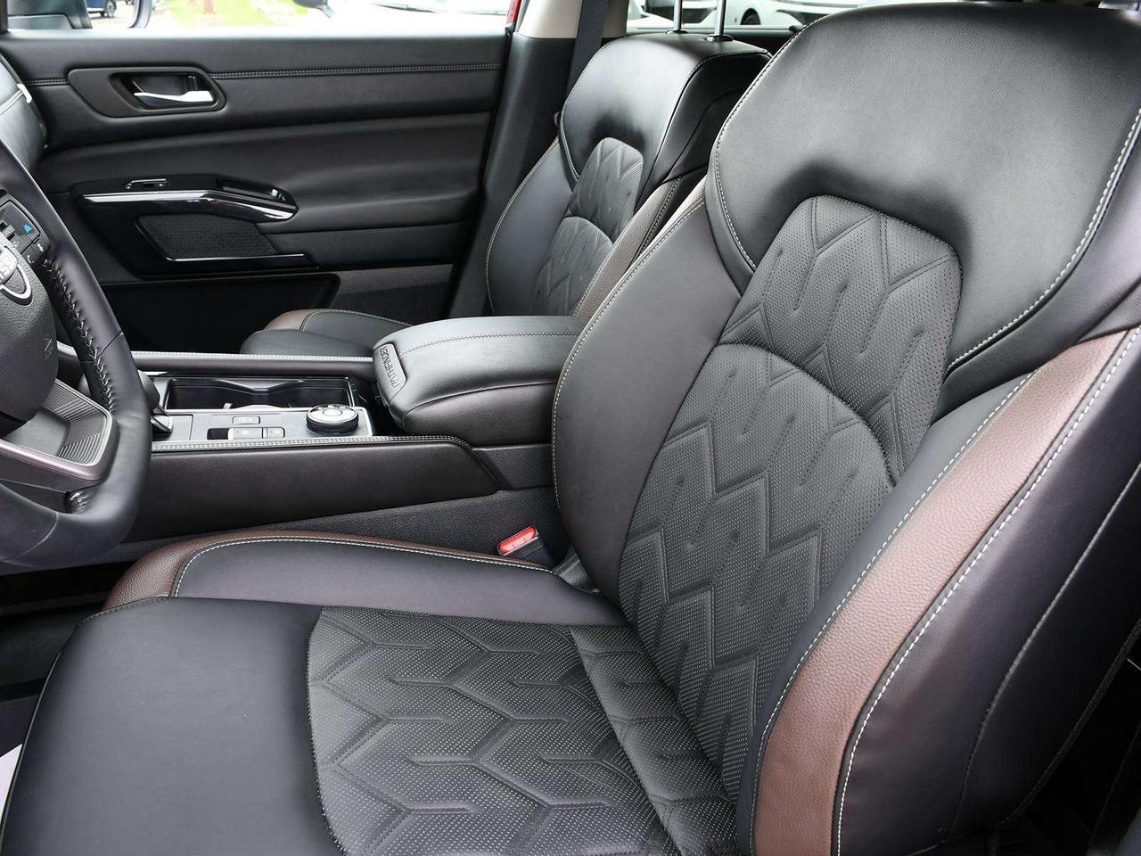 2026 Nissan Pathfinder Platinum  - Certified Photo