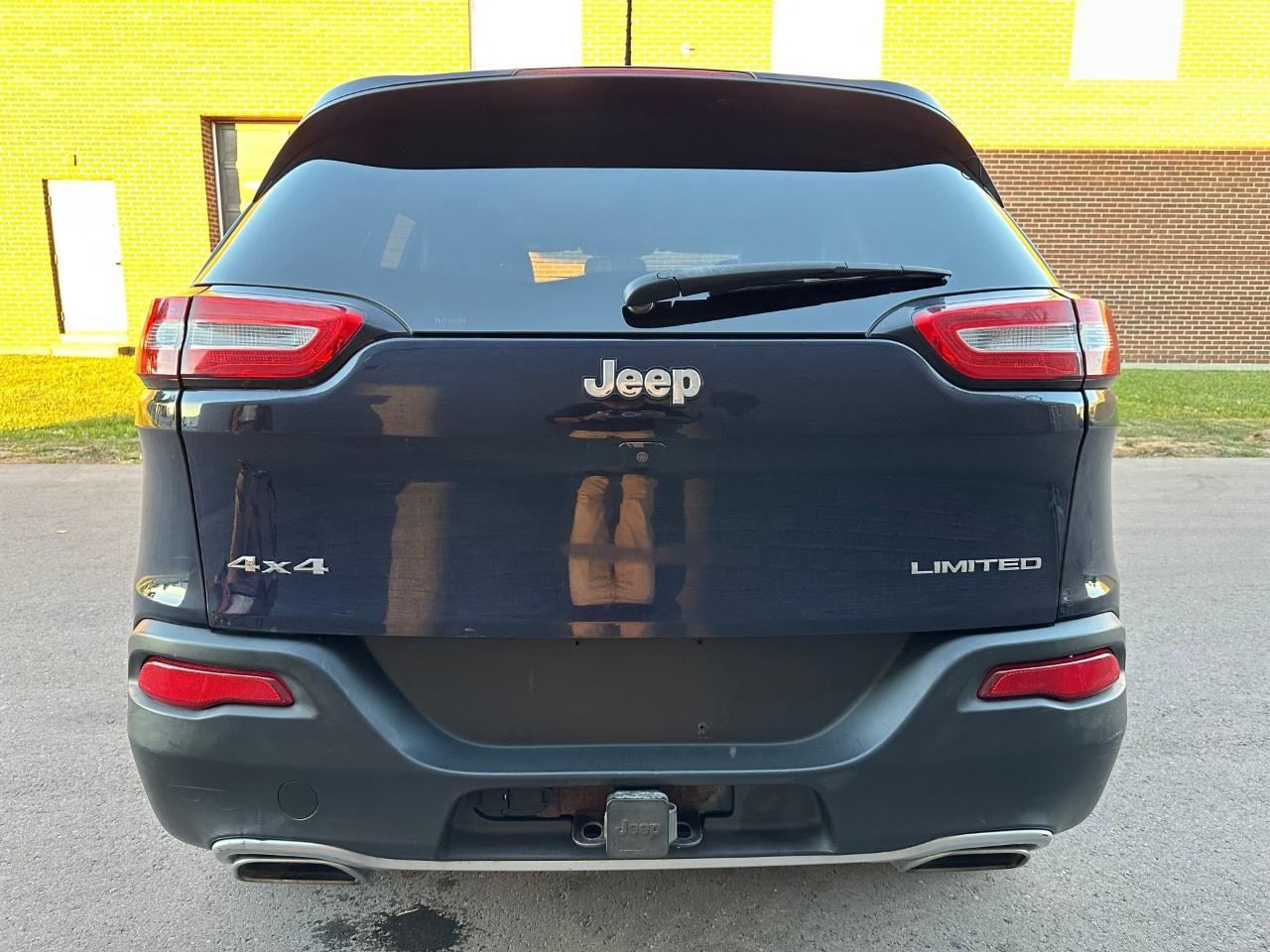 2016 Jeep Cherokee 4WD 4Dr Limited Photo