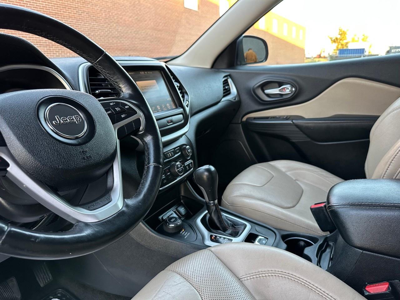 2016 Jeep Cherokee 4WD 4Dr Limited Photo