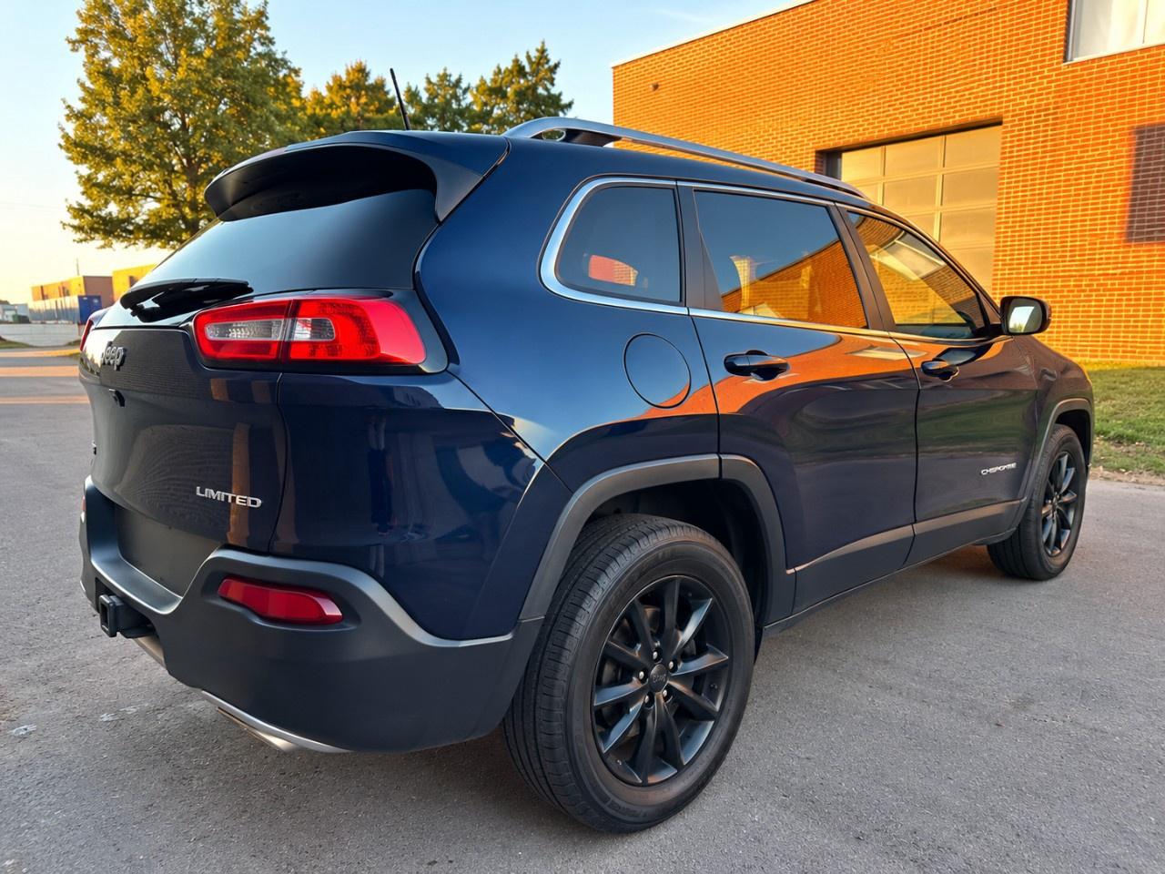 2016 Jeep Cherokee 4WD 4Dr Limited Photo