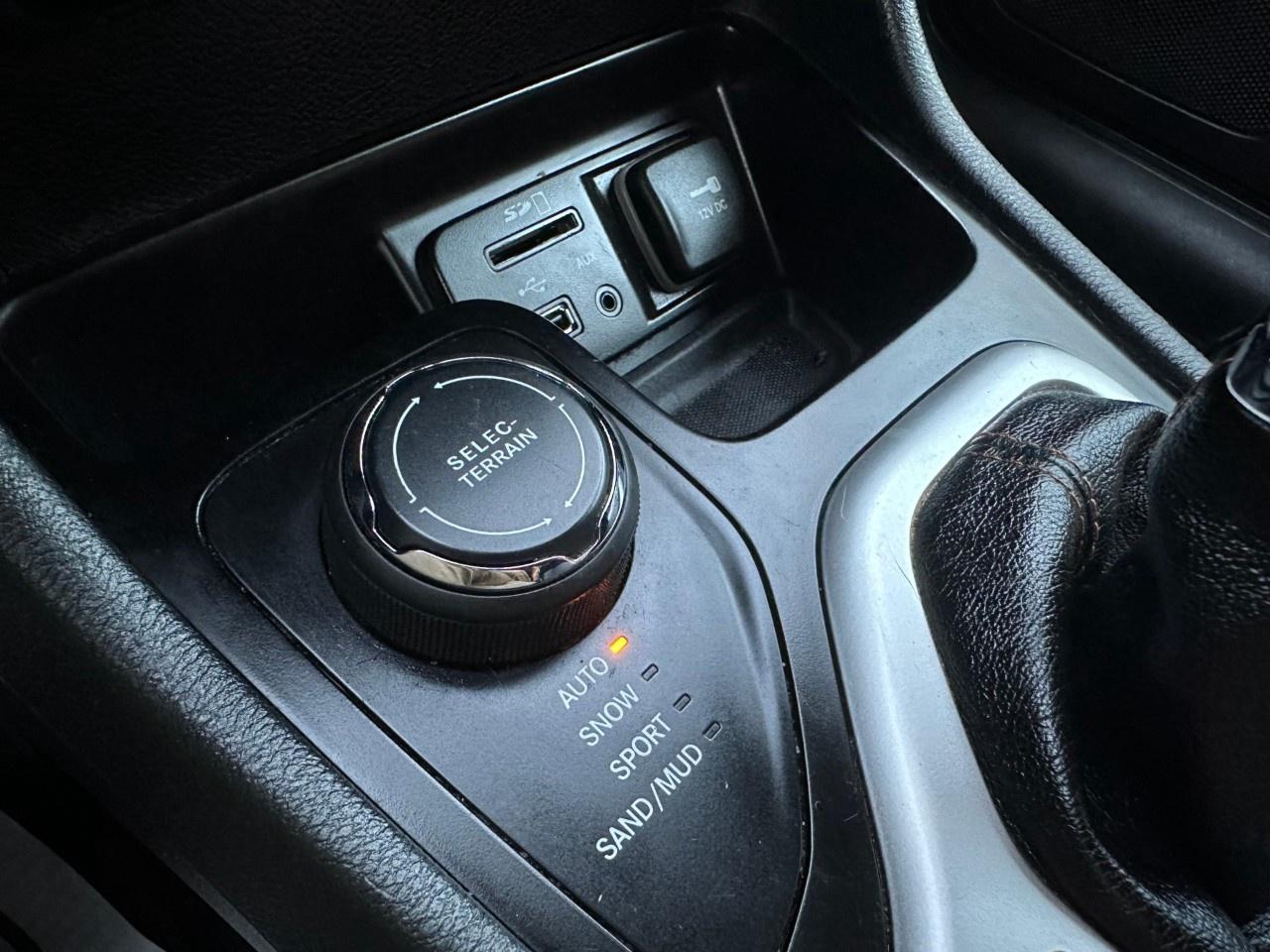 2016 Jeep Cherokee 4WD 4Dr Limited Photo