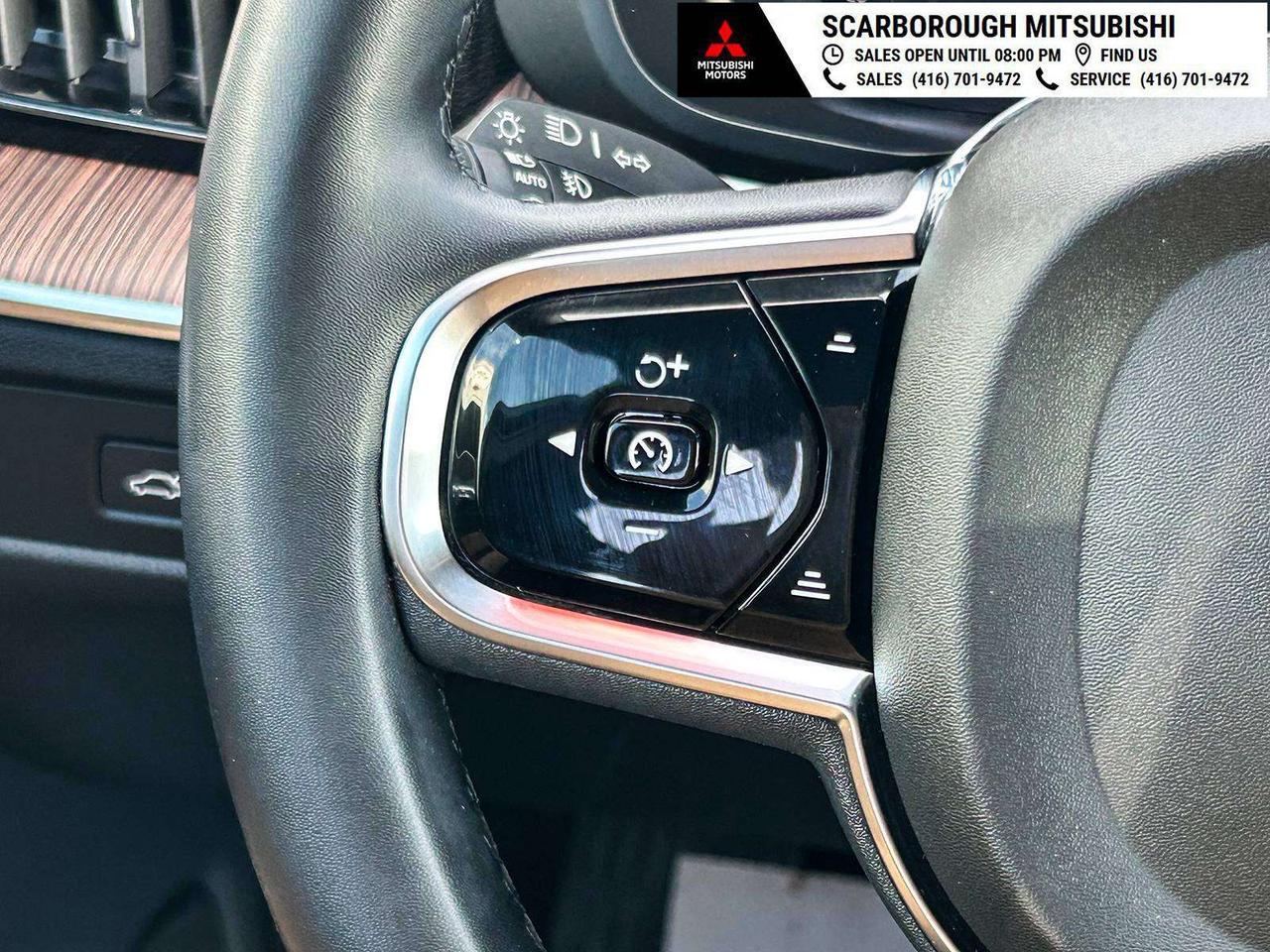 2023 Volvo XC60 Ultimate bright theme I heated steeling wheel  . Photo