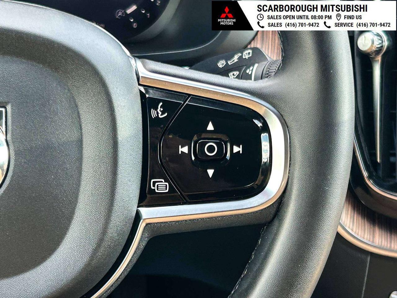 2023 Volvo XC60 Ultimate bright theme I heated steeling wheel  . Photo