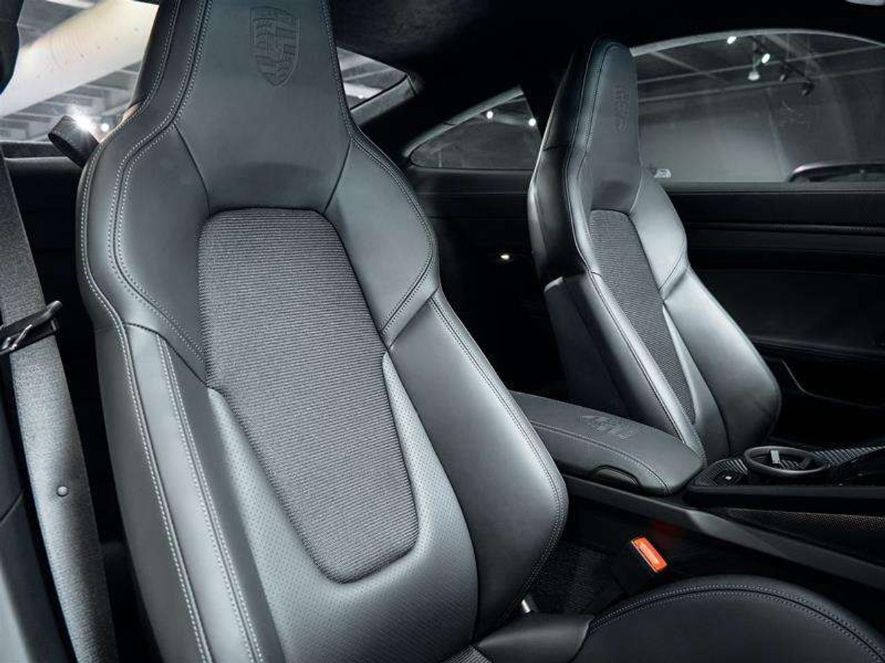 2025 Porsche 911 GT3 Coupe with Touring Package Photo