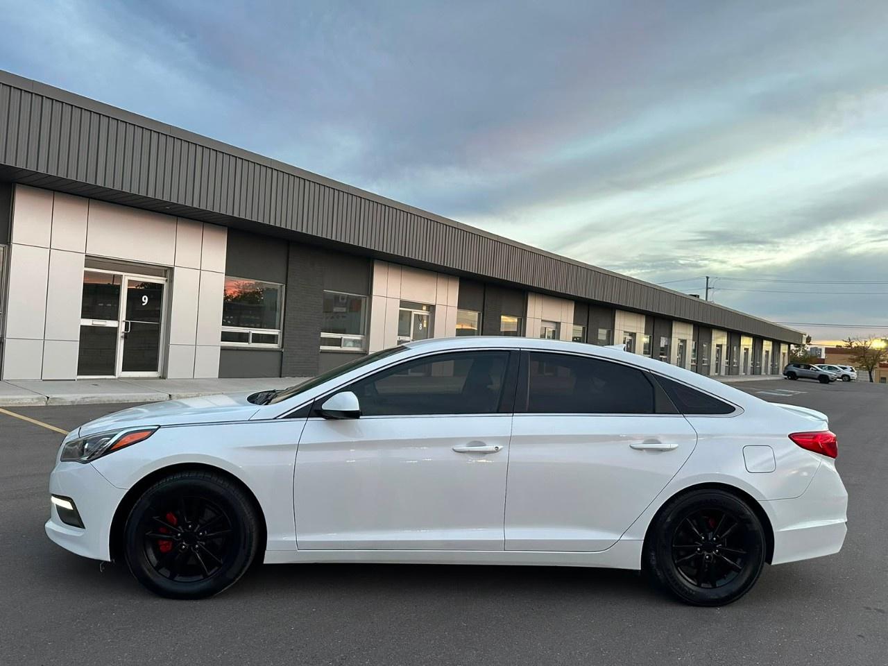 2017 Hyundai Sonata 4dr Sdn 2.4L Auto GL Photo