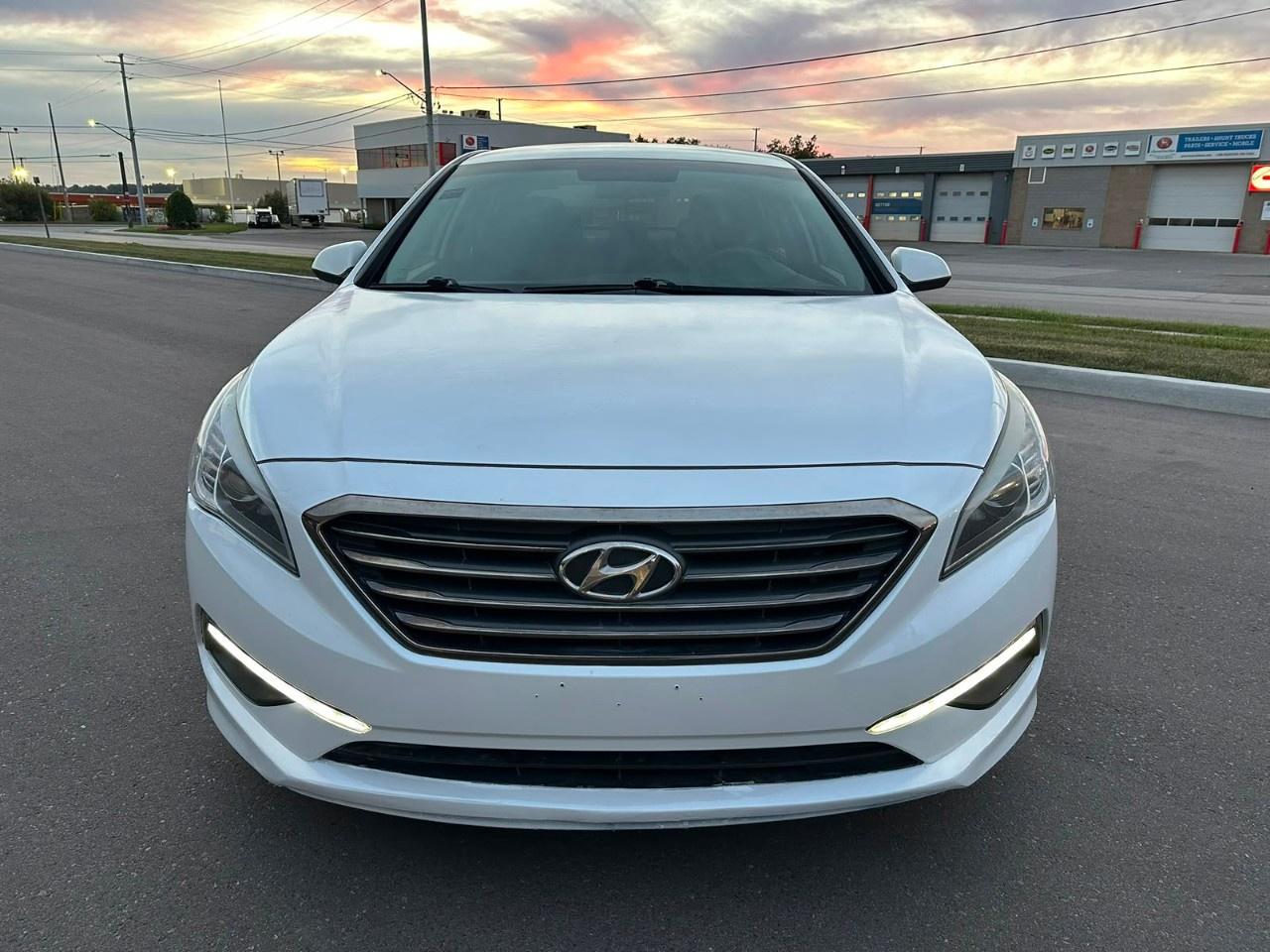 2017 Hyundai Sonata 4dr Sdn 2.4L Auto GL Photo