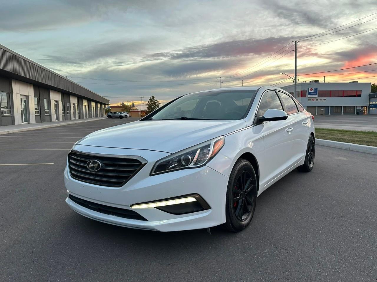 2017 Hyundai Sonata 4dr Sdn 2.4L Auto GL Photo