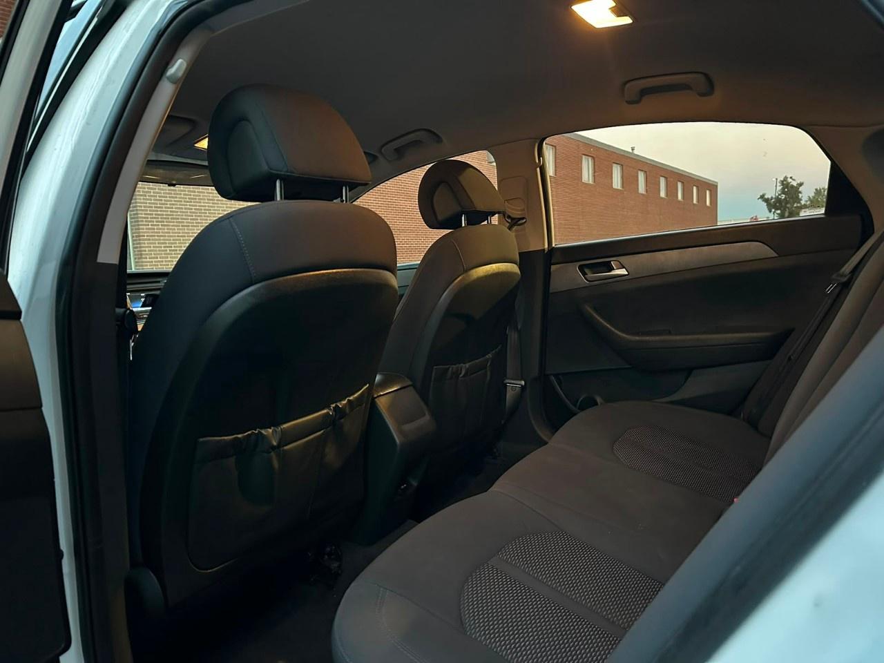 2017 Hyundai Sonata 4dr Sdn 2.4L Auto GL Photo