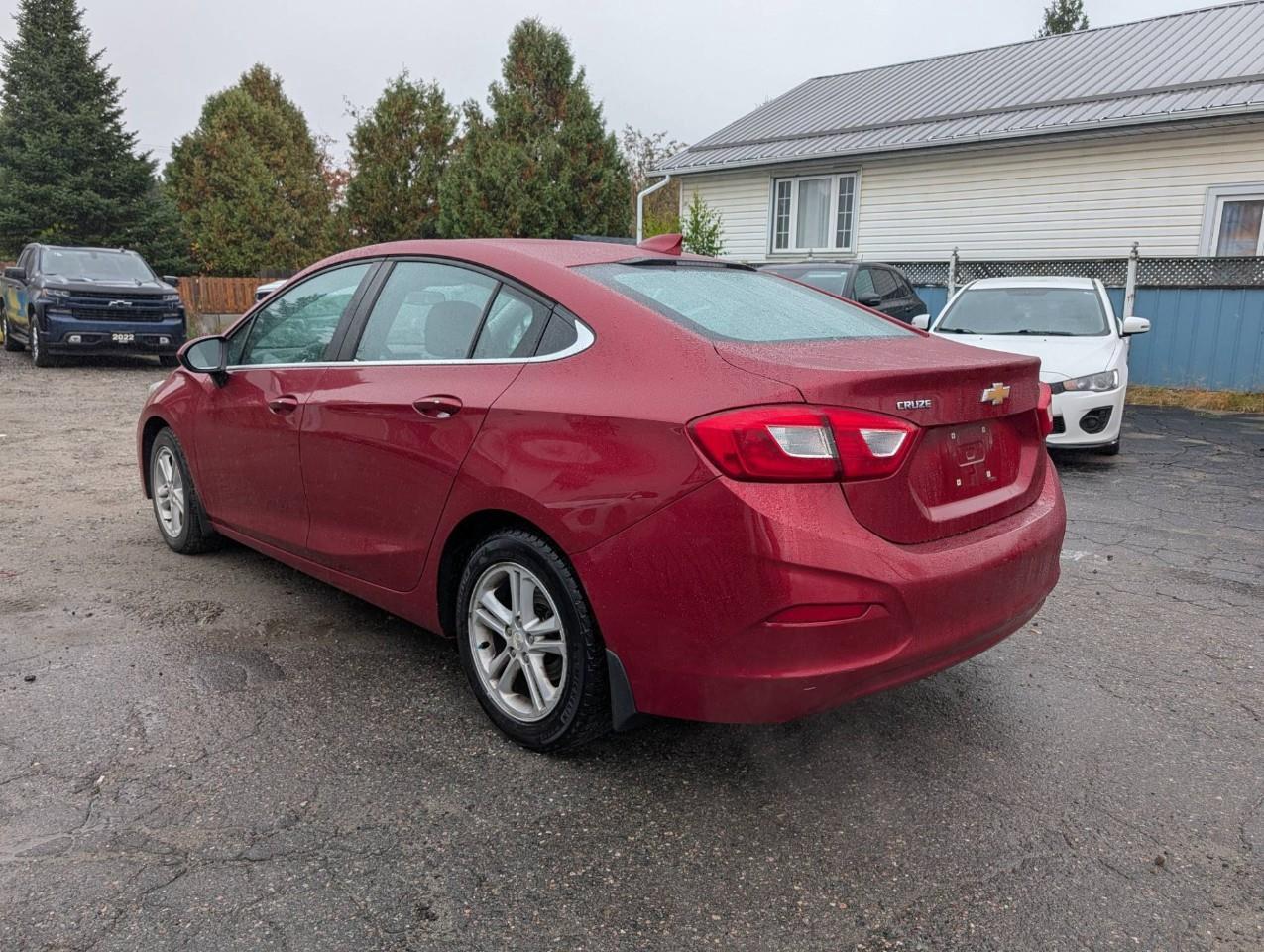 2018 Chevrolet Cruze LT Auto 4dr Sedan Photo