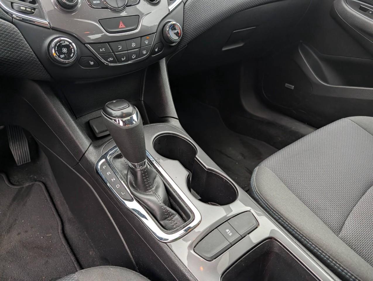 2018 Chevrolet Cruze LT Auto 4dr Sedan Photo