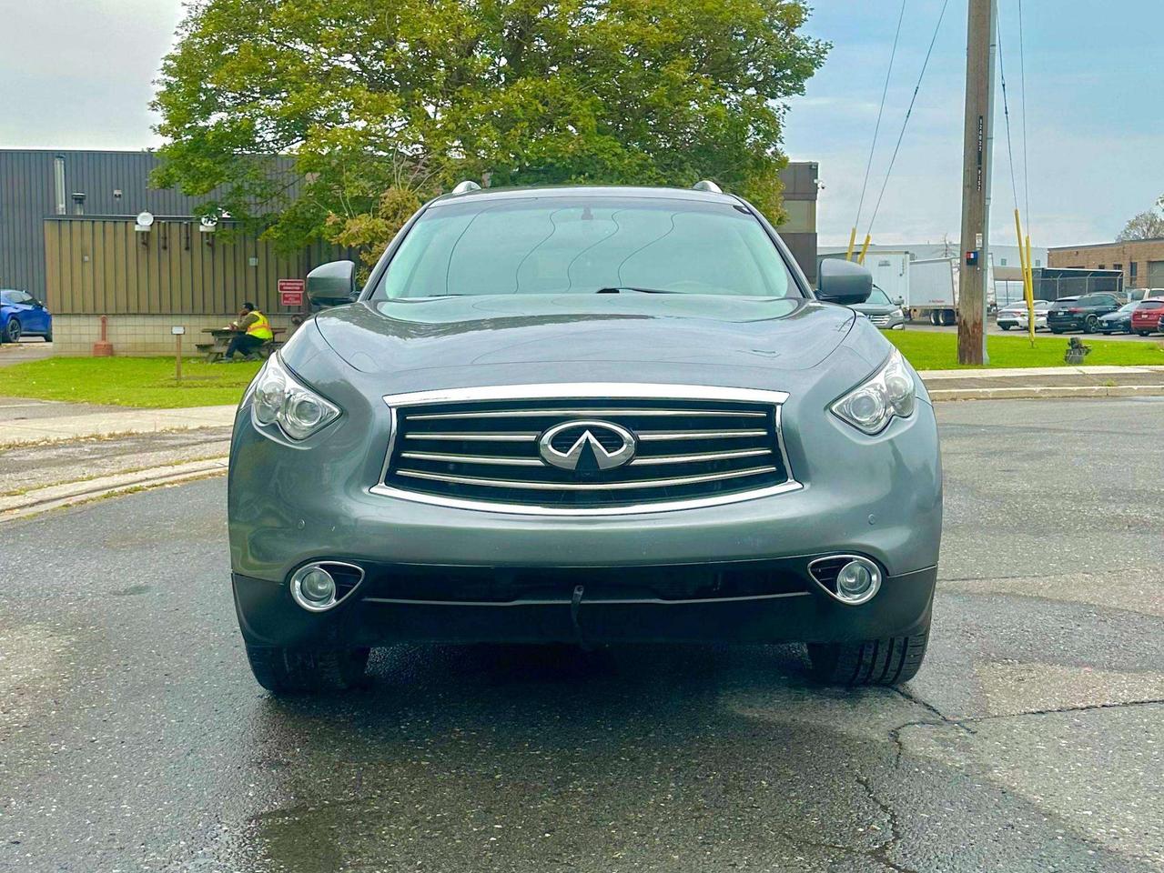 2014 Infiniti QX70 Premium Photo