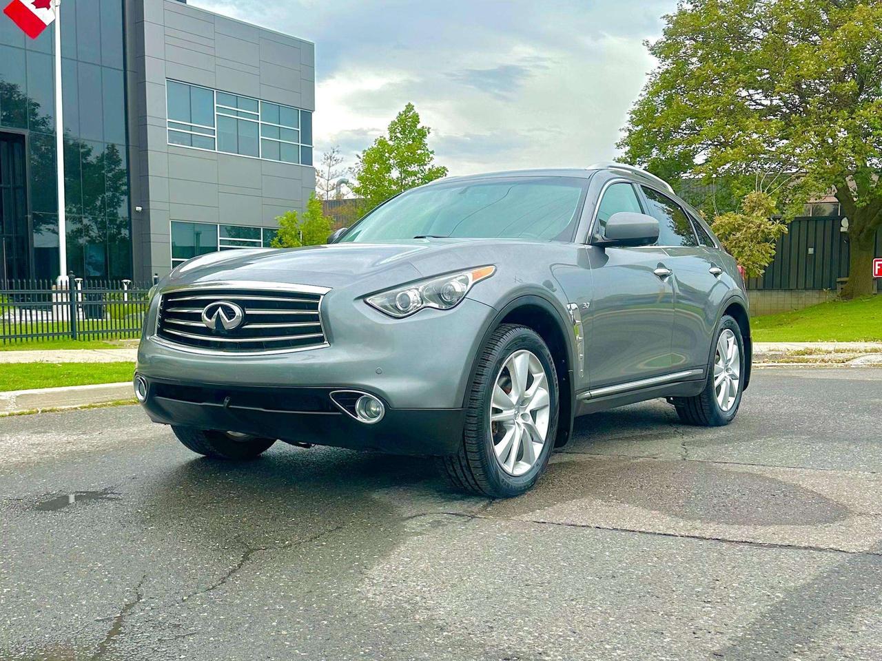 2014 Infiniti QX70 Premium Photo