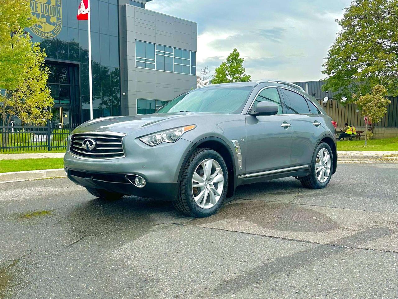 2014 Infiniti QX70 Premium Photo5