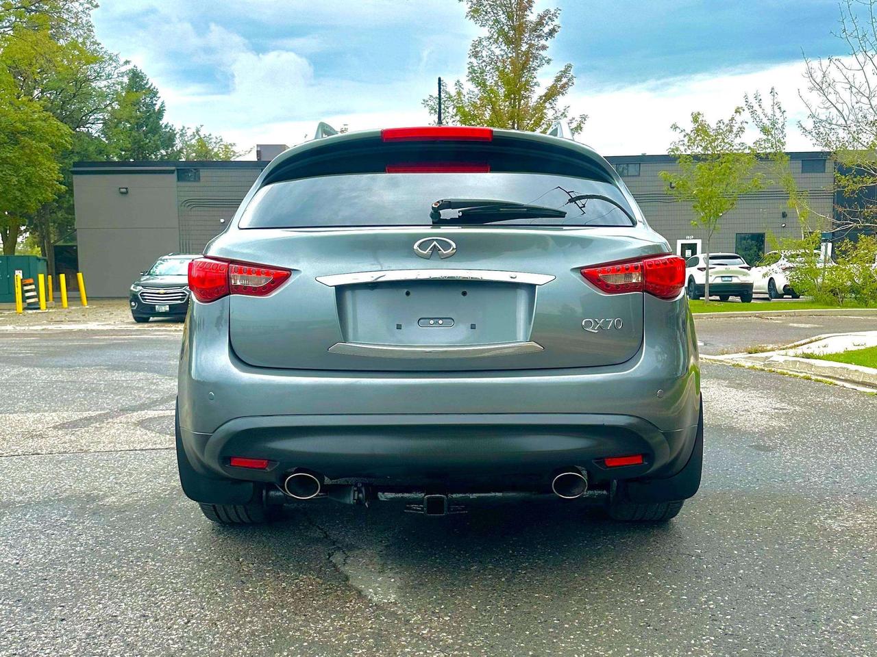 2014 Infiniti QX70 Premium Photo