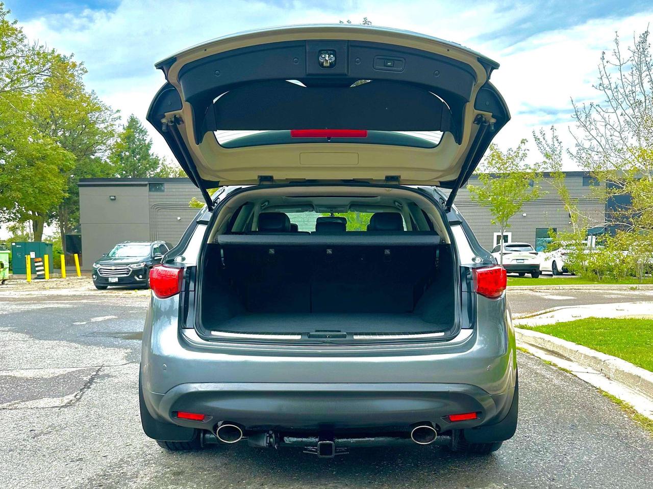 2014 Infiniti QX70 Premium Photo
