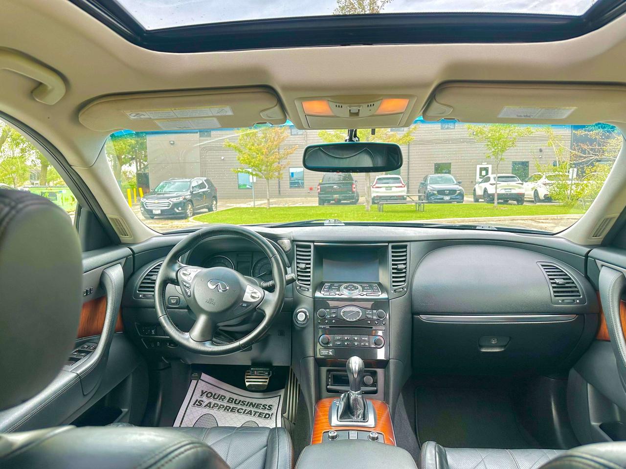 2014 Infiniti QX70 Premium Photo