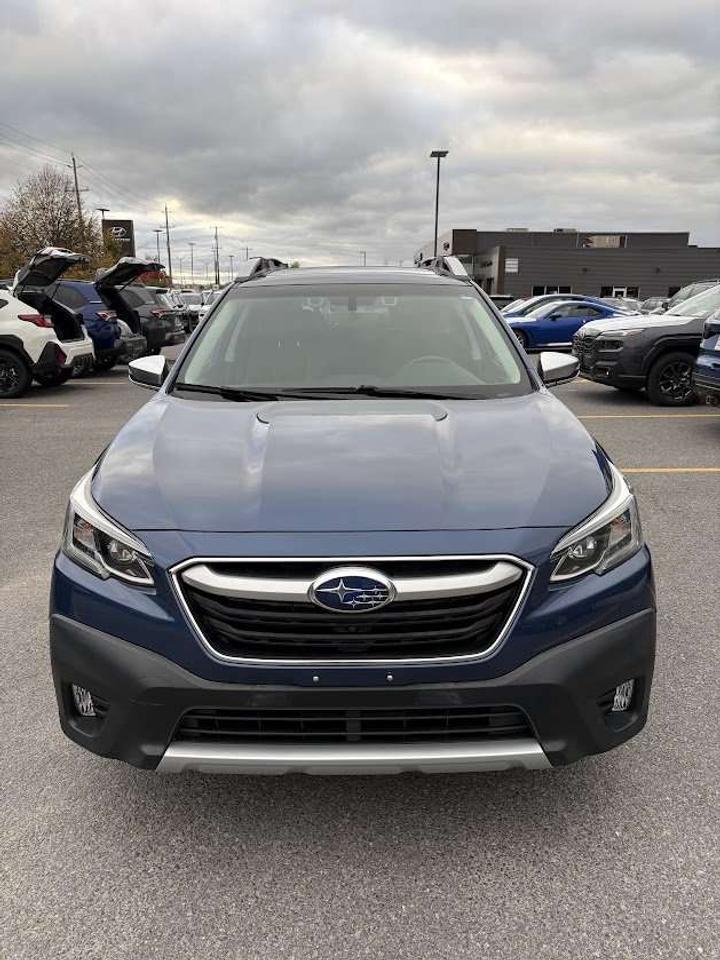 2022 Subaru Outback Premier XT Photo2