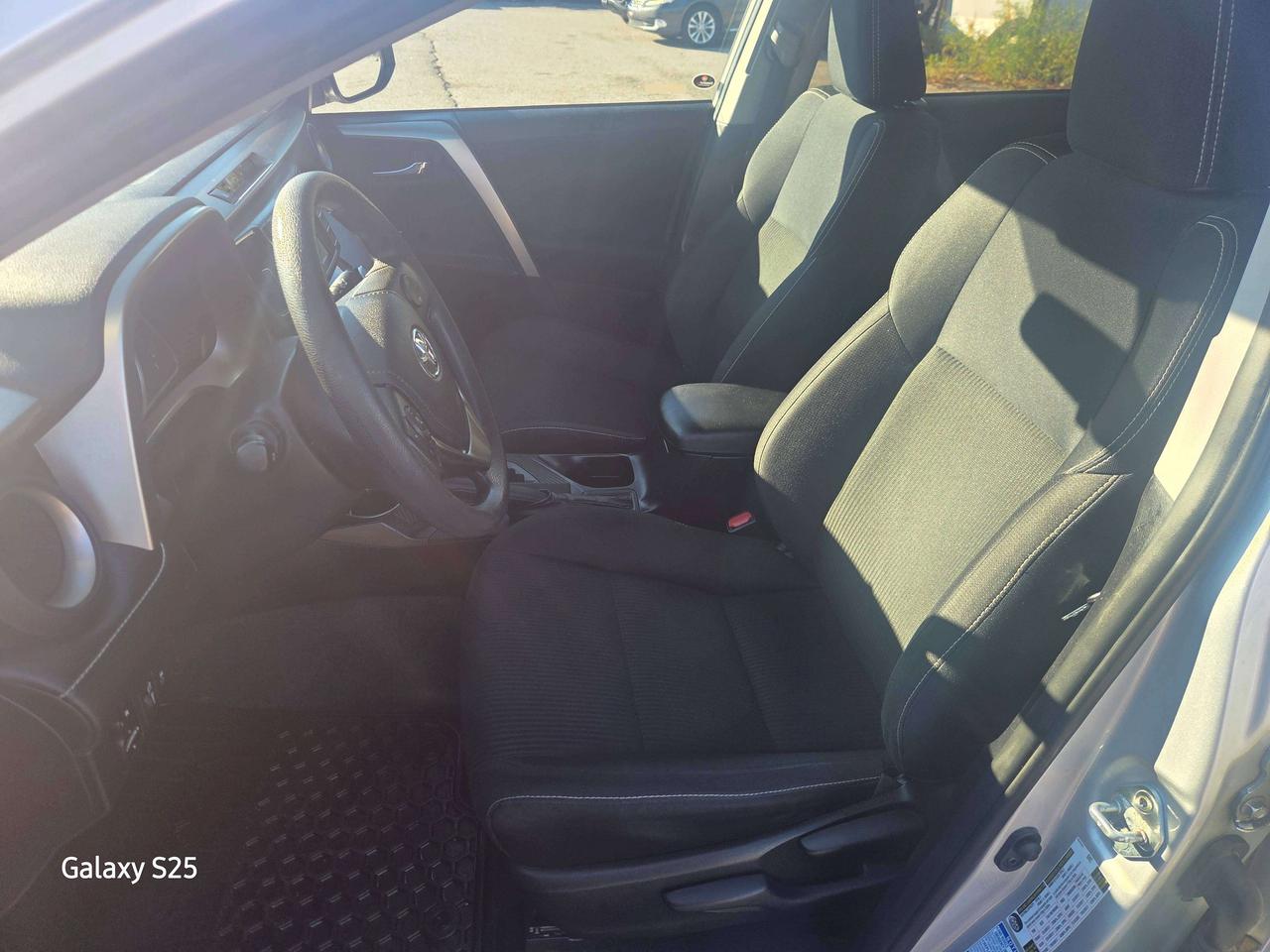 2015 Toyota RAV4 XLE Photo